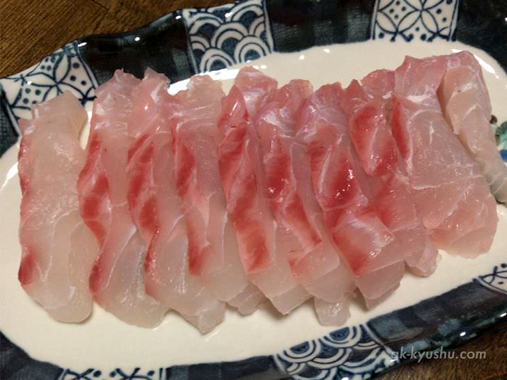 天然の鯛の刺身、これで500円というので驚きです。
