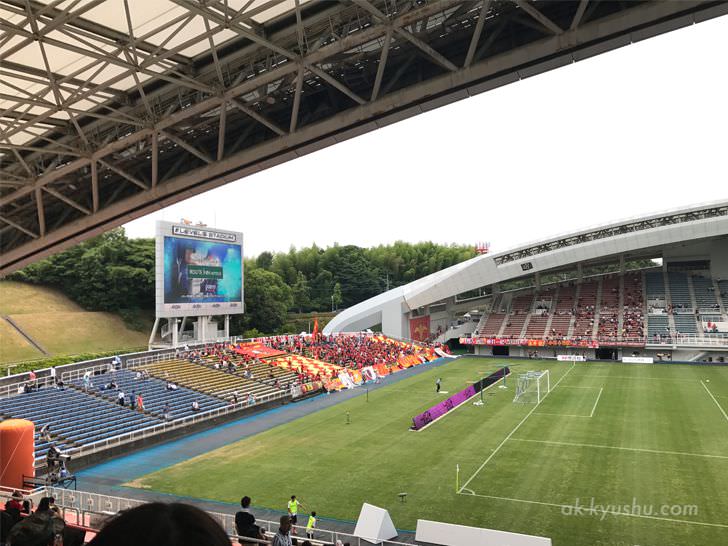 福岡レベルファイブスタジアムでサッカー観戦 観やすくスタジアムグルメも美味しい ホームの雰囲気も最高 あちこち九州