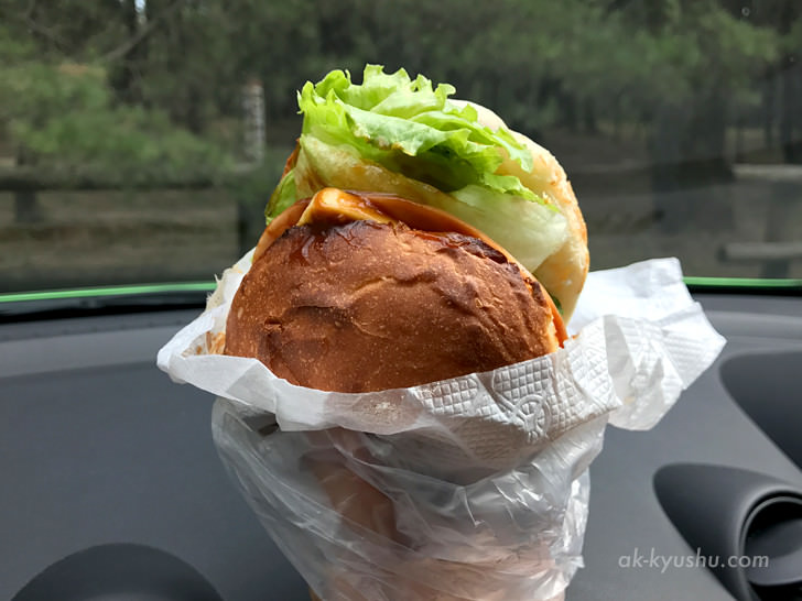 佐賀 唐津名物からつバーガー パリッパリのパンの食感がたまらない 具だくさんスペシャルバーガーを食らう あちこち九州